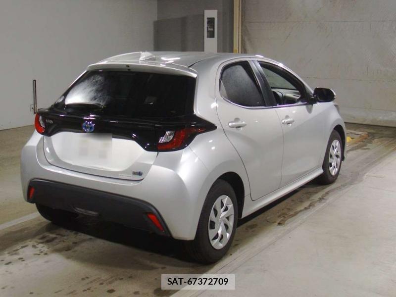 Toyota YARIS 2021-06 7610983-1