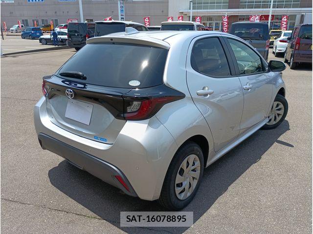 Toyota YARIS 2020-05 7621602-1