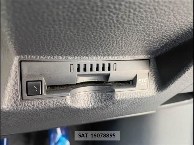 Toyota YARIS 2020-05 7621602-20
