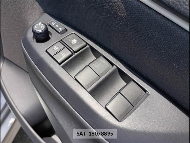 Toyota YARIS 2020-05 7621602-28