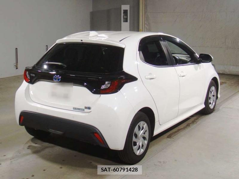 Toyota YARIS 2021-05 7610984-1