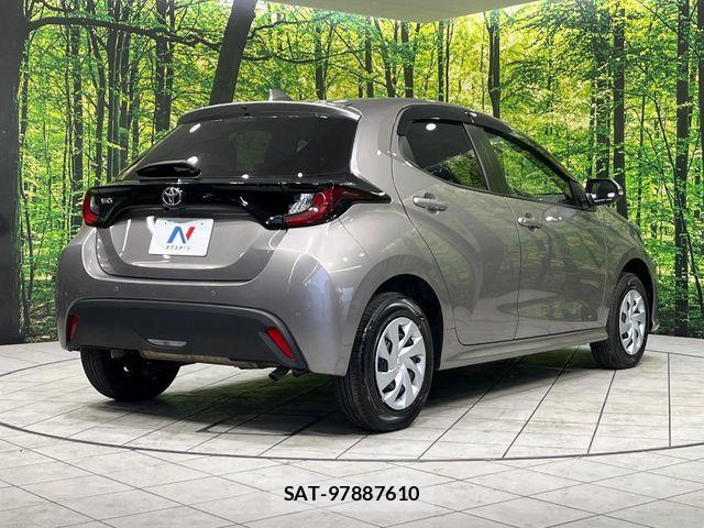 Toyota YARIS 2024-08 7621594-17