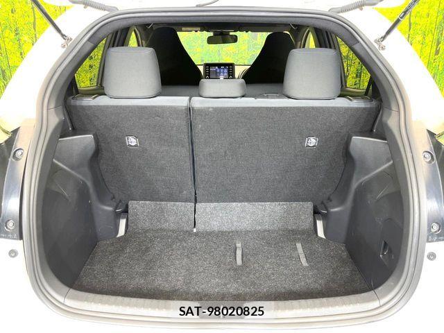 Toyota YARIS 2022-08 7621600-9