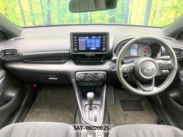 Toyota YARIS 2022-08 7621600-1