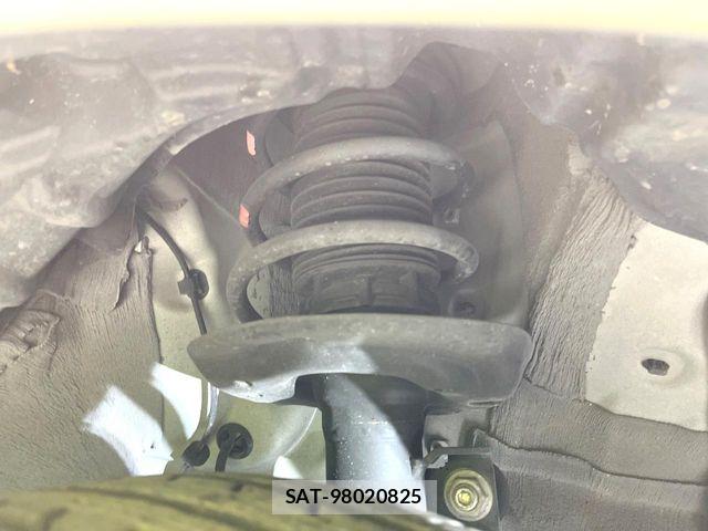 Toyota YARIS 2022-08 7621600-19