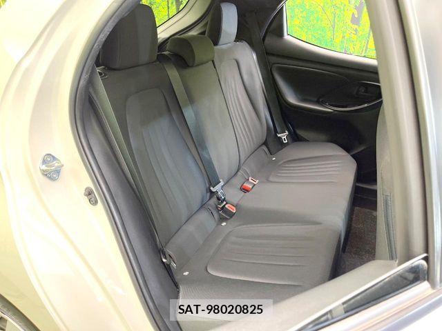 Toyota YARIS 2022-08 7621600-8