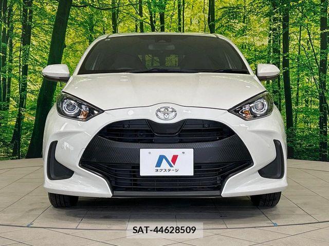 Toyota YARIS 2022-08 7621599-13