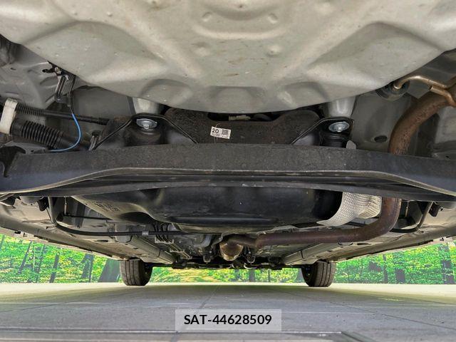 Toyota YARIS 2022-08 7621599-18