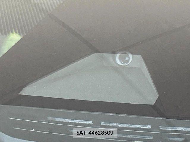 Toyota YARIS 2022-08 7621599-4