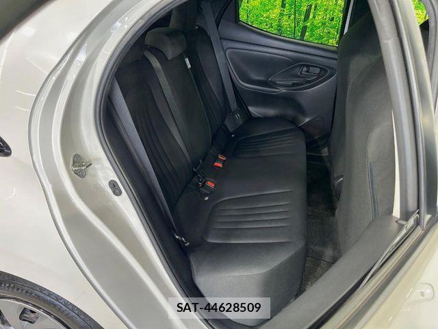 Toyota YARIS 2022-08 7621599-8