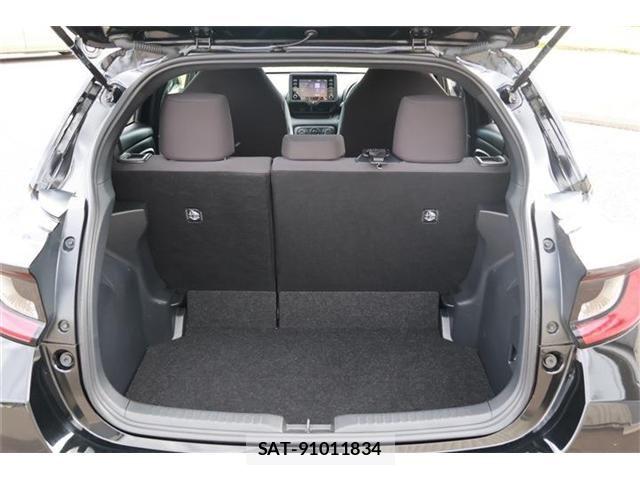 Toyota YARIS 2023-01 7621597-11