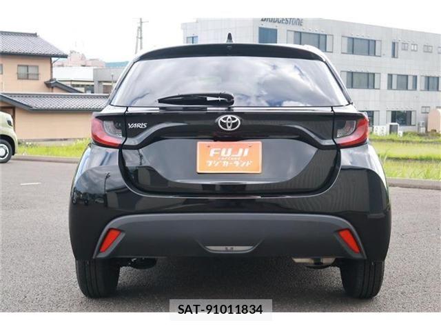 Toyota YARIS 2023-01 7621597-15