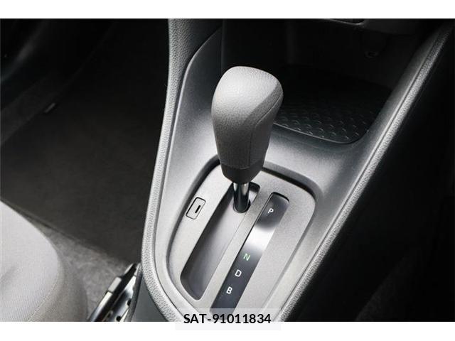 Toyota YARIS 2023-01 7621597-19
