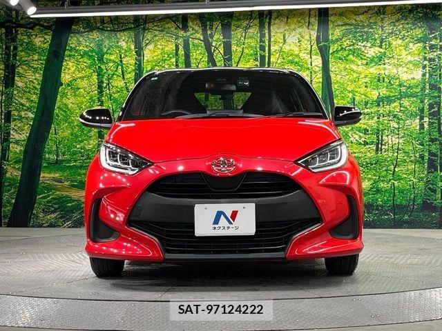 Toyota YARIS 2020-05 7621601-13