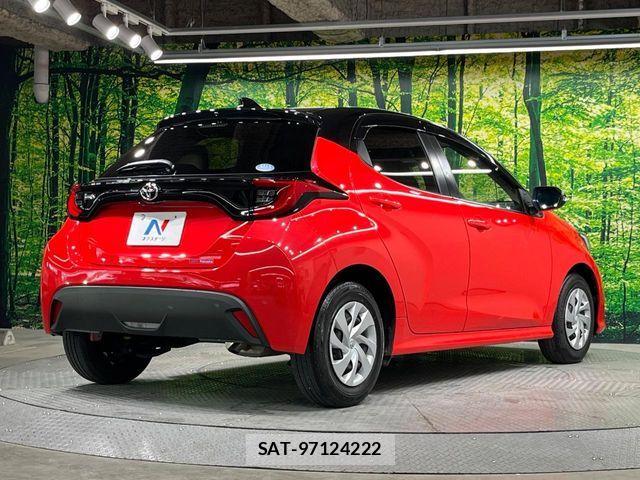 Toyota YARIS 2020-05 7621601-16