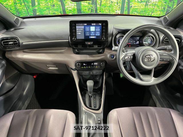 Toyota YARIS 2020-05 7621601-1