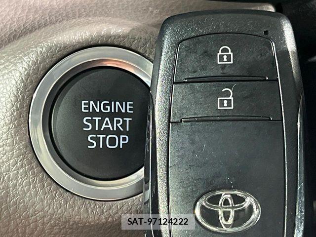 Toyota YARIS 2020-05 7621601-6