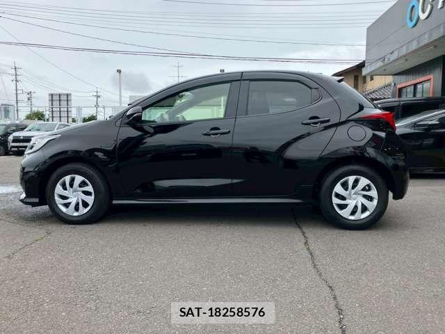 Toyota YARIS 2021-06 7621598-16