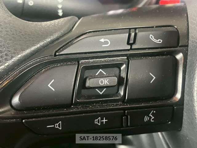 Toyota YARIS 2021-06 7621598-5
