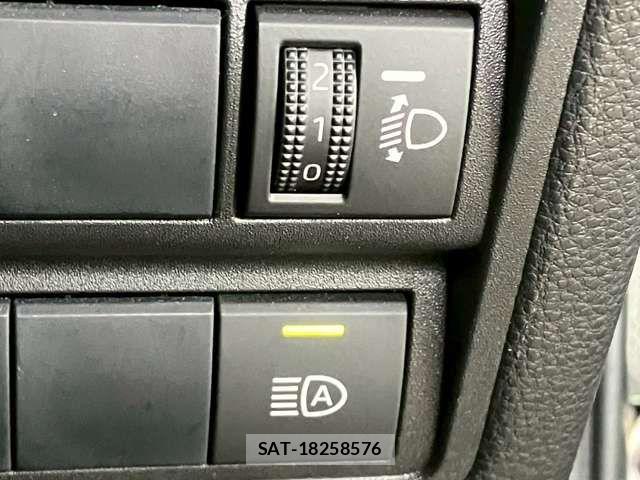Toyota YARIS 2021-06 7621598-6