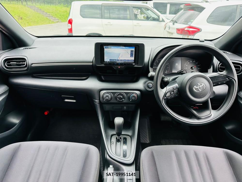 Toyota YARIS 2024-05 7638780-12