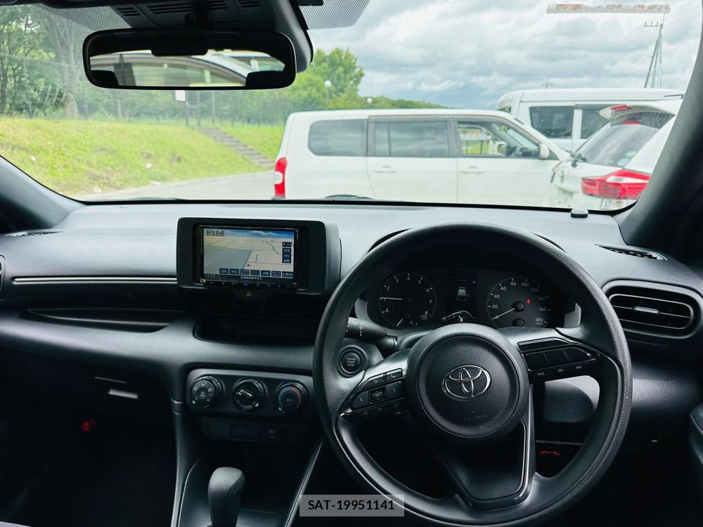 Toyota YARIS 2024-05 7638780-13