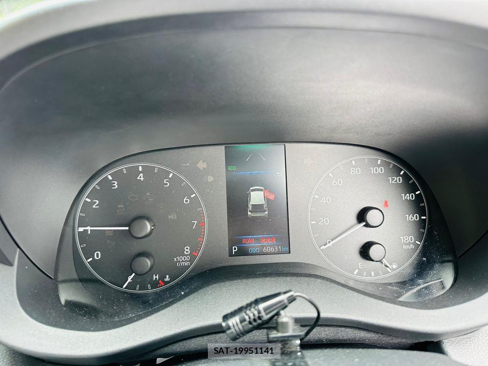 Toyota YARIS 2024-05 7638780-15
