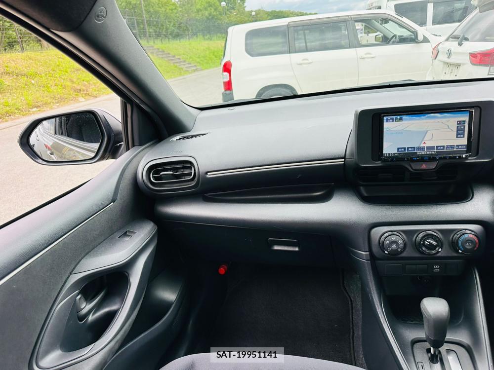 Toyota YARIS 2024-05 7638780-16