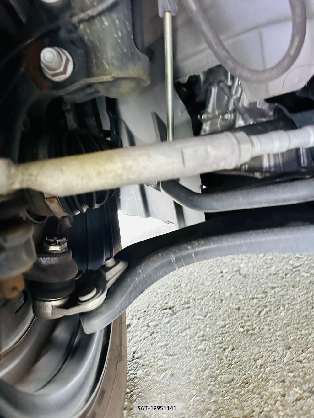 Toyota YARIS 2024-05 7638780-33