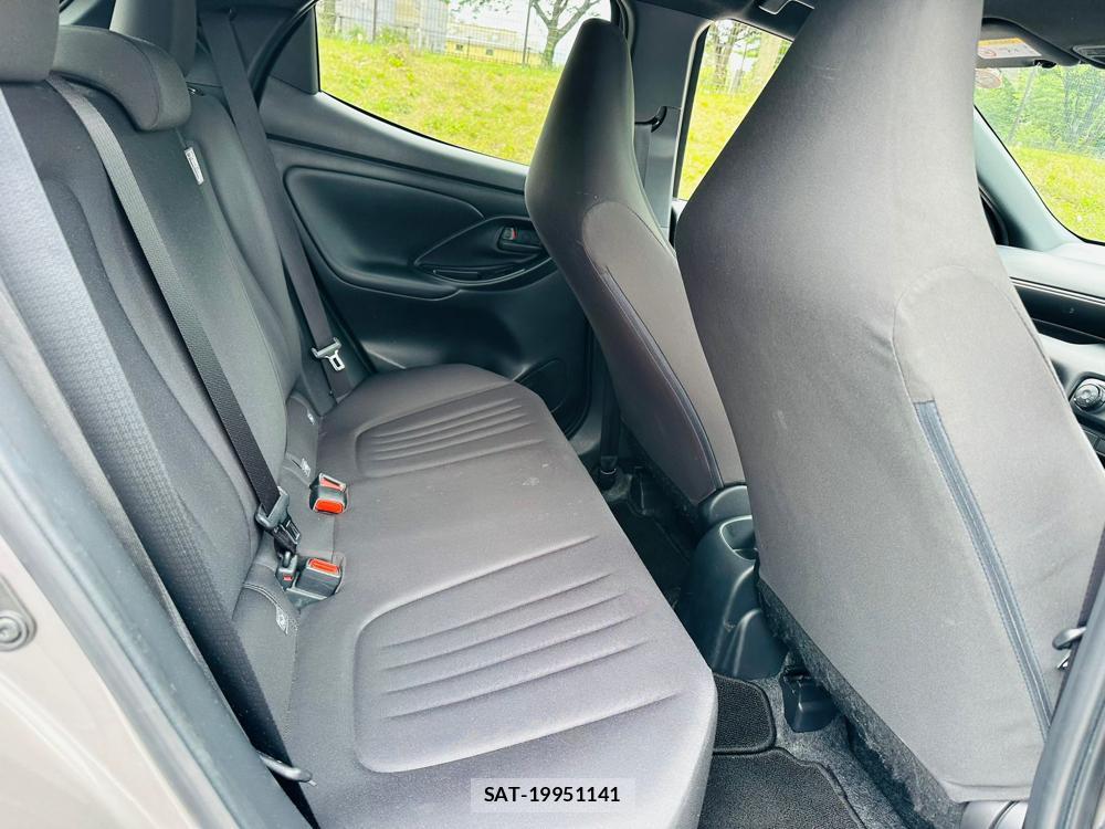 Toyota YARIS 2024-05 7638780-8