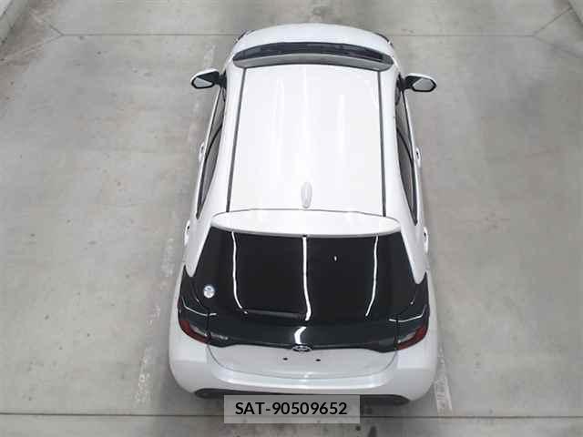 Toyota YARIS 2024-05 7681083-2