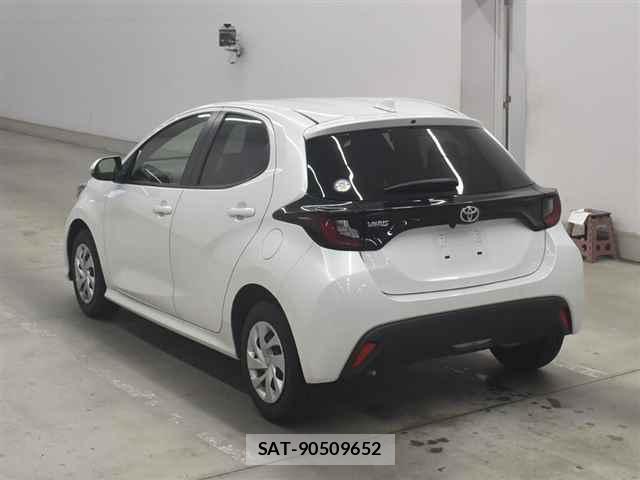 Toyota YARIS 2024-05 7681083-3
