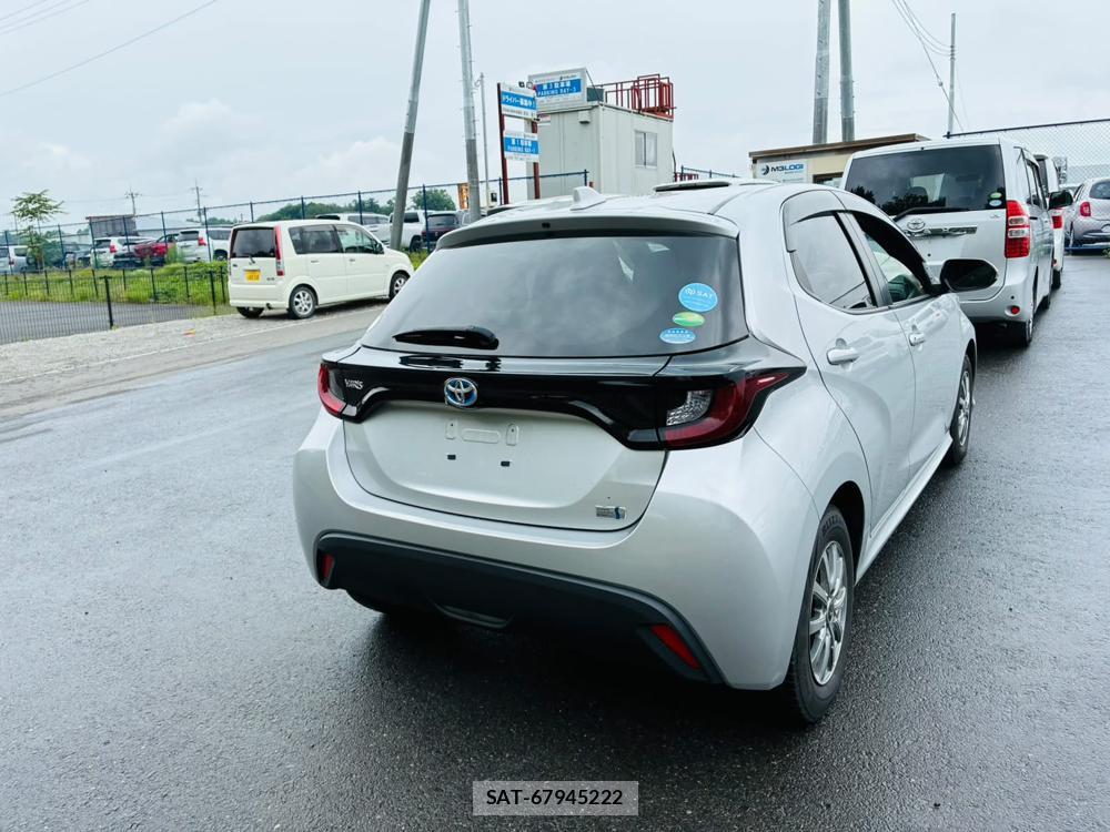 Toyota YARIS 2021 6987736-4