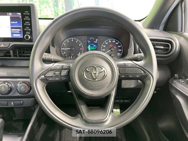 Toyota YARIS 2020-07 7731144-10