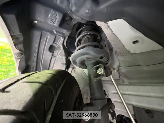 Toyota YARIS 2021-06 7731141-19