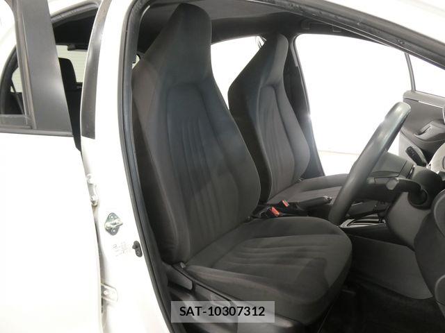 Toyota YARIS 2021-05 7731149-12