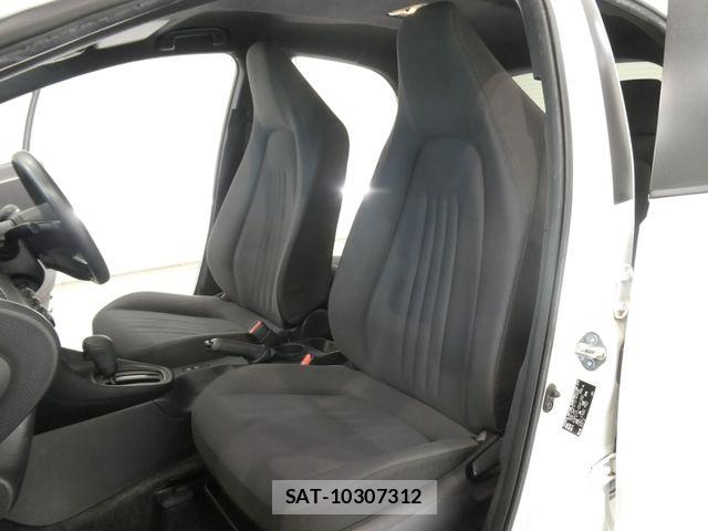 Toyota YARIS 2021-05 7731149-18