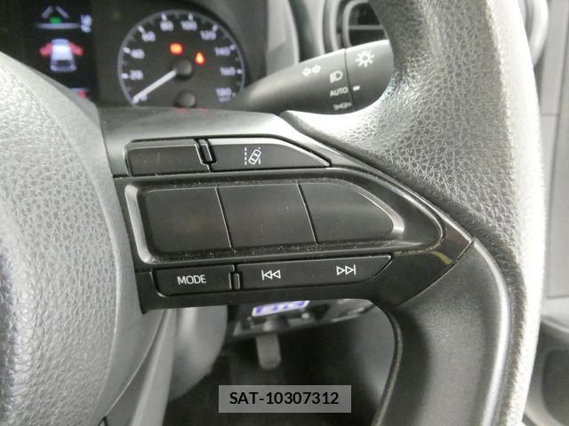 Toyota YARIS 2021-05 7731149-22