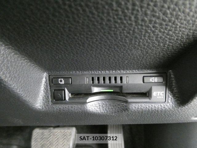 Toyota YARIS 2021-05 7731149-24