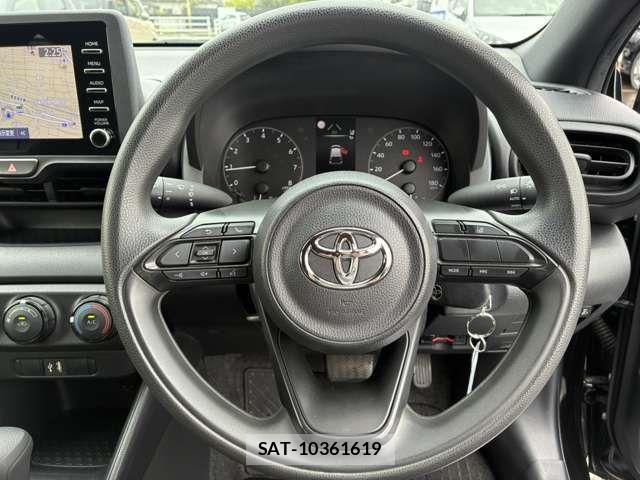 Toyota YARIS 2021-02 7731148-12