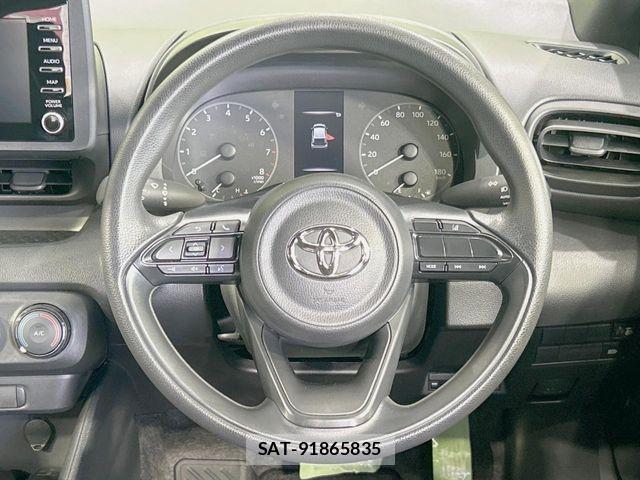 Toyota YARIS 2023-06 7731140-10