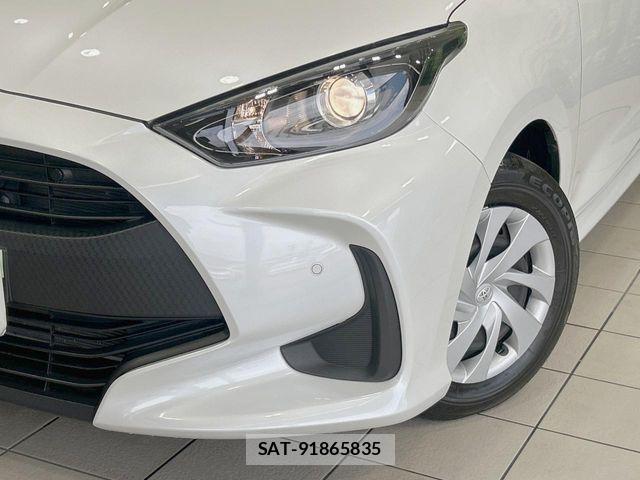 Toyota YARIS 2023-06 7731140-11