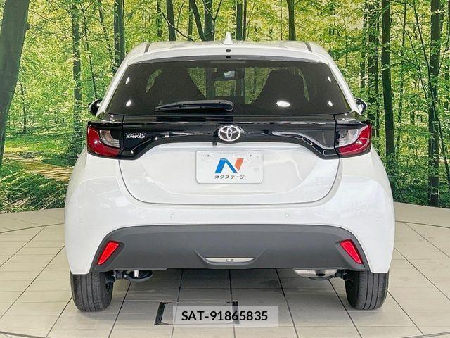 Toyota YARIS 2023-06 7731140-14