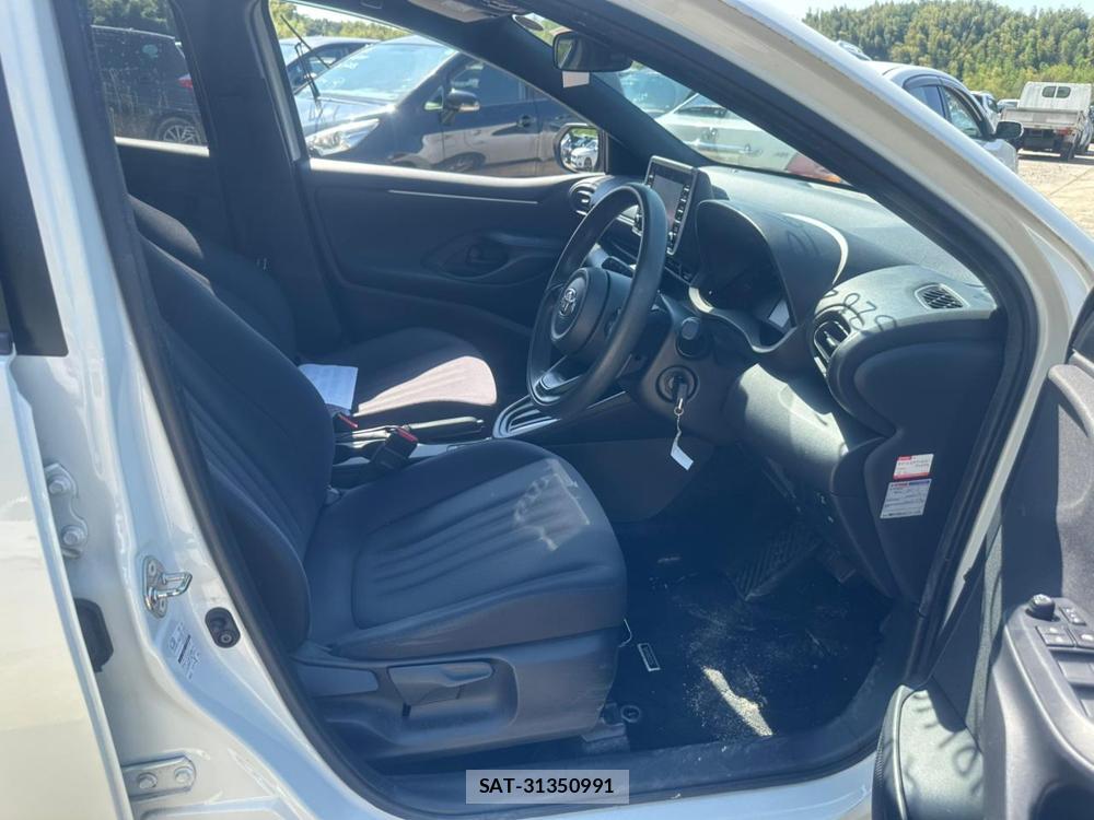 Toyota YARIS 2021 7332878-11