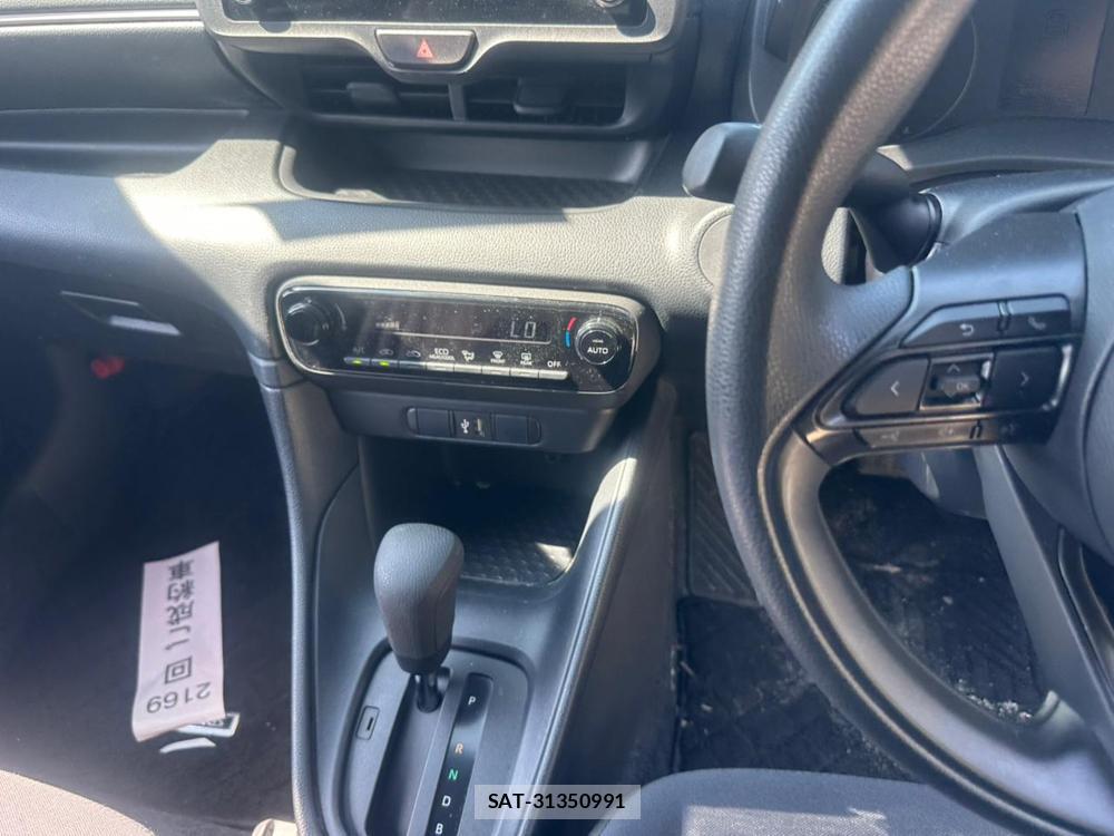 Toyota YARIS 2021 7332878-17