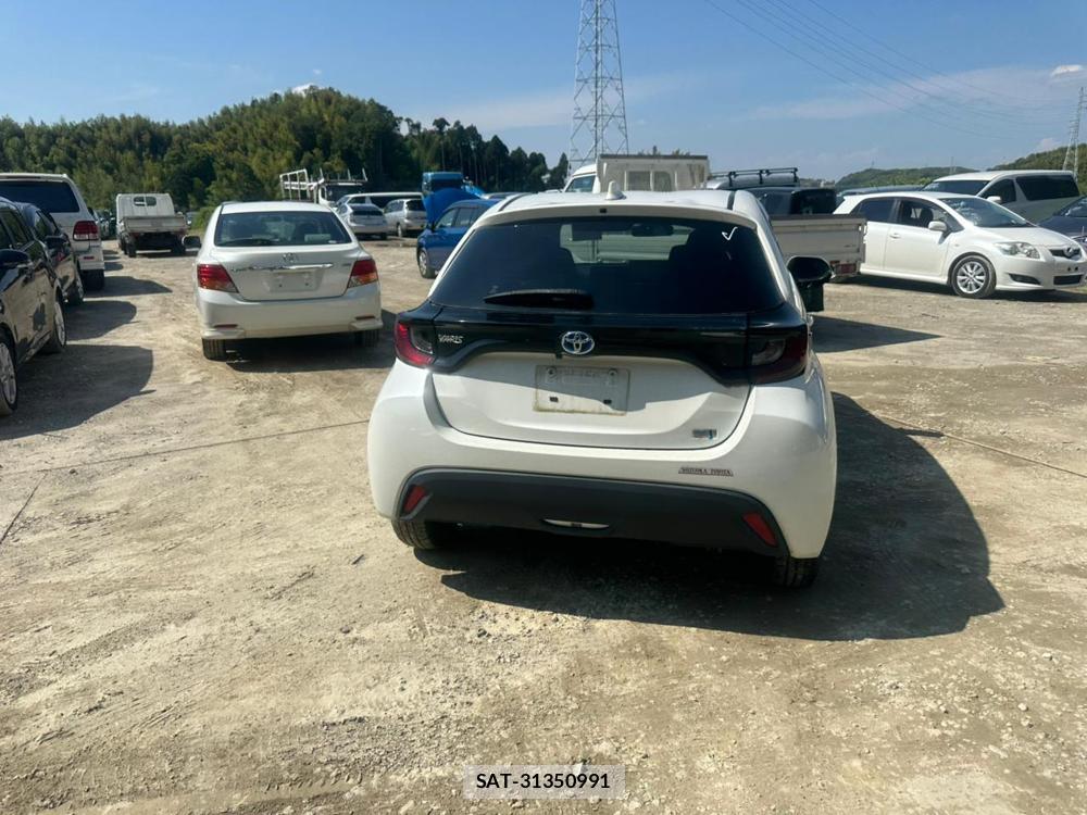 Toyota YARIS 2021 7332878-3
