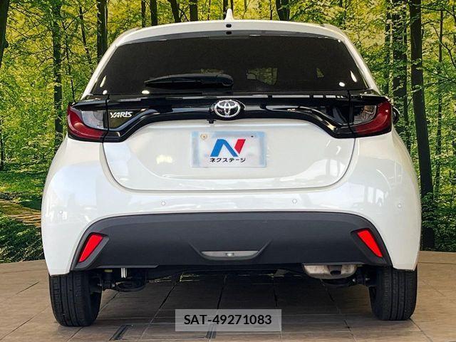 Toyota YARIS 2022-08 7790808-14