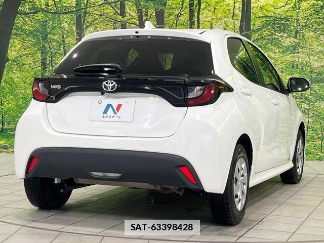 Toyota YARIS 2024-08 7790801-18