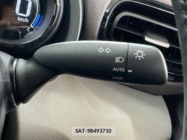 Toyota YARIS 2020-07 7790798-11