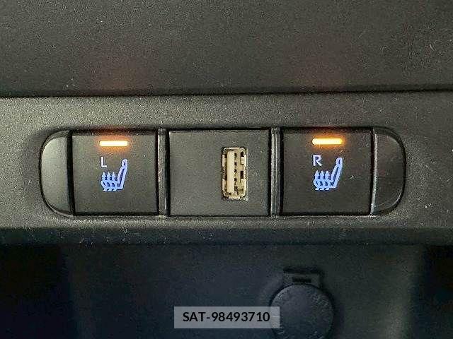Toyota YARIS 2020-07 7790798-6